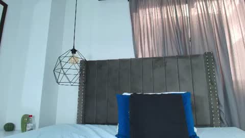 Snapshot of lupita_hot3xx chatting on 06/10/26, 04:50 Lupita online show from 06/10/26, 04:50