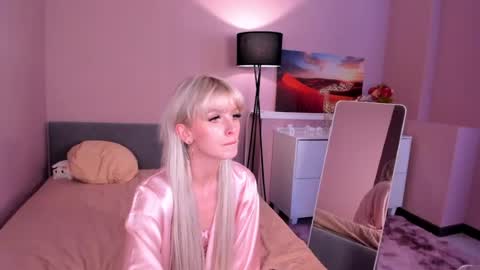 Lura-Lust online show from 07/24/26, 12:14