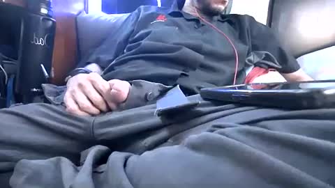 Snapshot of lurkus chatting on 10/02/25, 09:27 lurkus online show from 10/02/25, 09:27