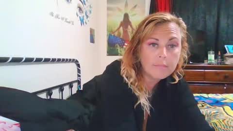 Destiny Layman online show from 07/19/26, 03:32