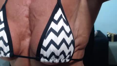 lusexyhot online show from 07/10/26, 03:00