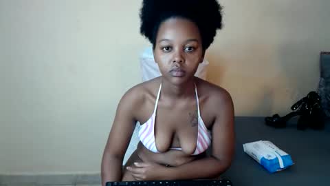 Snapshot of lush_goddess chatting on 06/07/26, 11:08 shan online show from 06/07/26, 11:08