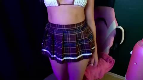 Snapshot of lushlolly chatting on 06/15/26, 04:04 lushlolly online show from 06/15/26, 04:04