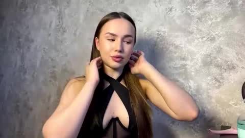 Mira online show from 09/24/25, 11:57