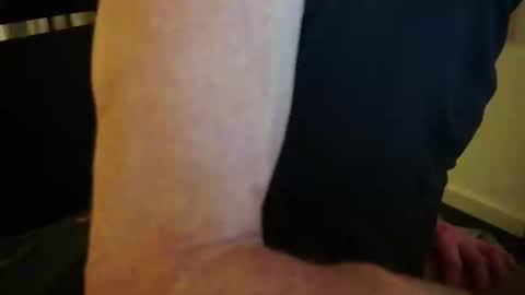 Snapshot of lust62 chatting on 11/14/25, 02:43 lust62 online show from 11/14/25, 02:43