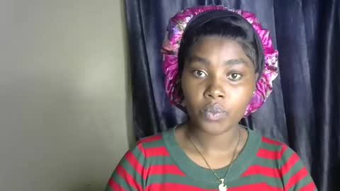 Snapshot of lust_goddes chatting on 10/25/25, 11:40 lust_goddes online show from 10/25/25, 11:40