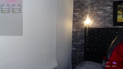 Snapshot of lust_mom chatting on 12/04/24, 10:46 Angela 3 online show from 12/04/24, 10:46