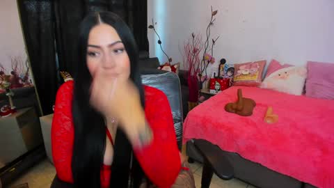 Snapshot of lustful__babe chatting on 12/05/24, 11:49 lustful__babe online show from 12/05/24, 11:49