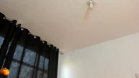 Snapshot of lustful__babe chatting on 10/23/25, 11:42 lustful__babe online show from 10/23/25, 11:42