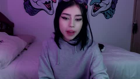 Valerie  April   online show from 12/03/24, 01:30