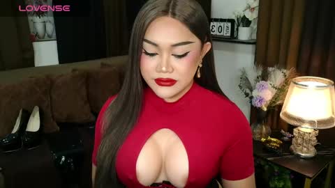 Snapshot of lustful_sasha chatting on 06/03/26, 11:32 Sasha online show from 06/03/26, 11:32