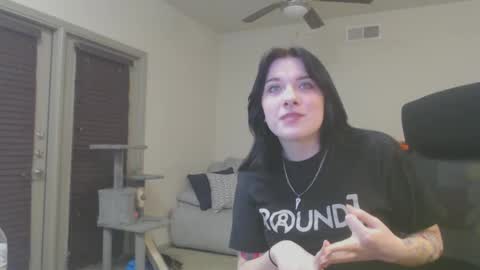 Snapshot of lustfullives chatting on 02/07/25, 04:06 LustfulLives online show from 02/07/25, 04:06