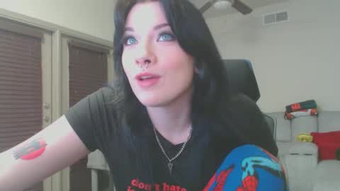 Snapshot of lustfullives chatting on 02/09/25, 03:43 LustfulLives online show from 02/09/25, 03:43