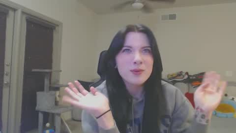 Snapshot of lustfullives chatting on 02/17/25, 01:58 LustfulLives online show from 02/17/25, 01:58