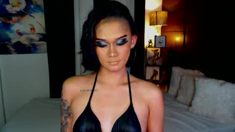 Snapshot of lustfulltrans chatting on 12/02/24, 06:32 AdriannaFowks online show from 12/02/24, 06:32