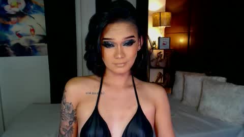 Snapshot of lustfulltrans chatting on 12/11/24, 04:49 AdriannaFowks online show from 12/11/24, 04:49