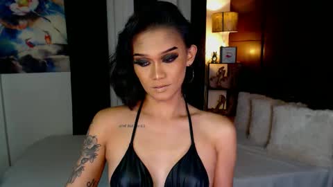 Snapshot of lustfulltrans chatting on 12/15/24, 07:57 AdriannaFowks online show from 12/15/24, 07:57