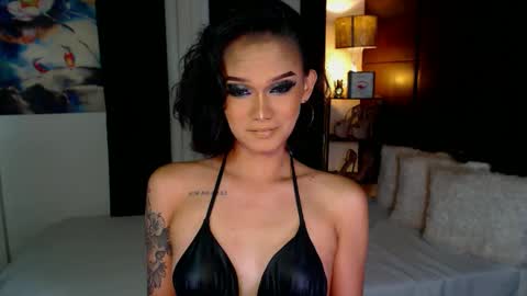 Snapshot of lustfulltrans chatting on 12/17/24, 03:17 AdriannaFowks online show from 12/17/24, 03:17