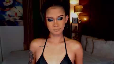 Snapshot of lustfulltrans chatting on 01/15/25, 03:00 AdriannaFowks online show from 01/15/25, 03:00
