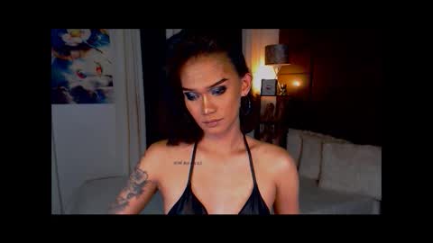 Snapshot of lustfulltrans chatting on 02/26/25, 06:43 AdriannaFowks online show from 02/26/25, 06:43