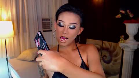 Snapshot of lustfulltrans chatting on 03/27/26, 02:06 AdriannaFowks online show from 03/27/26, 02:06