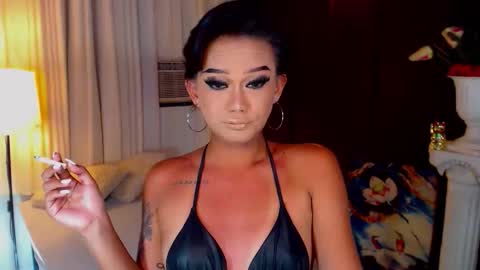Snapshot of lustfulltrans chatting on 04/19/26, 02:55 AdriannaFowks online show from 04/19/26, 02:55