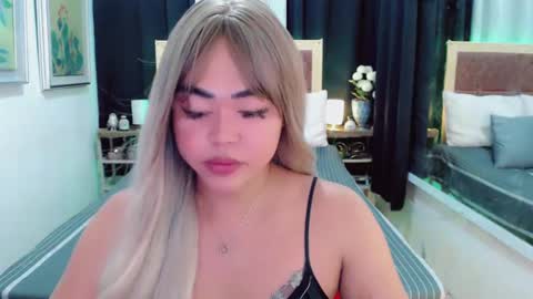 Trina online show from 02/02/25, 01:41