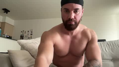 Snapshot of lustlinked chatting on 10/11/25, 08:02 Lust Linked online show from 10/11/25, 08:02