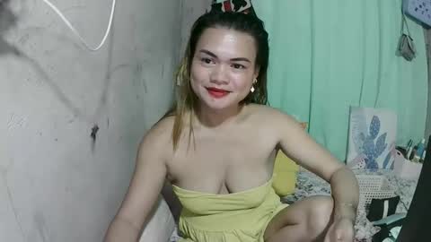 Flora Mae online show from 05/19/26, 08:42