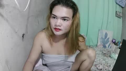 Flora Mae online show from 05/22/26, 01:17