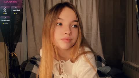 Snapshot of lusty_miss_di chatting on 12/21/24, 07:06 Isabel online show from 12/21/24, 07:06