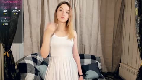 Snapshot of lusty_miss_di chatting on 12/22/24, 09:09 Isabel online show from 12/22/24, 09:09