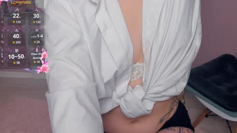 Snapshot of lusty_miss_di chatting on 01/11/25, 10:29 Isabel online show from 01/11/25, 10:29