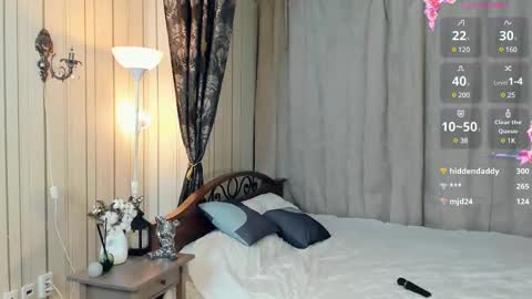 Snapshot of lusty_miss_di chatting on 02/23/25, 01:13 Isabel online show from 02/23/25, 01:13