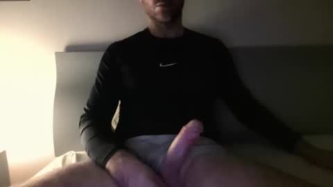 Snapshot of lustydaddy40 chatting on 11/08/25, 08:18 lustydaddy40 online show from 11/08/25, 08:18