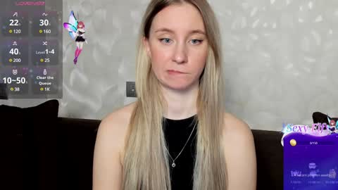 Snapshot of lusyagreenberg chatting on 12/17/24, 06:53 LusyaGreenberg online show from 12/17/24, 06:53