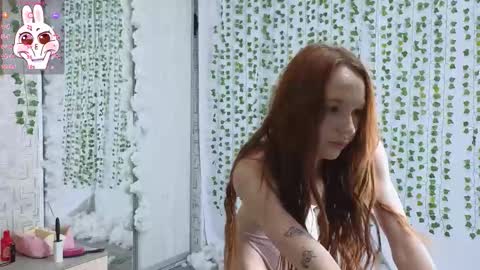 Snapshot of lusypickme chatting on 11/10/25, 05:28 lusypickme online show from 11/10/25, 05:28