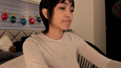 Lu online show from 12/24/24, 03:37