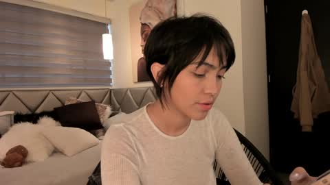 Lu online show from 01/13/25, 01:06