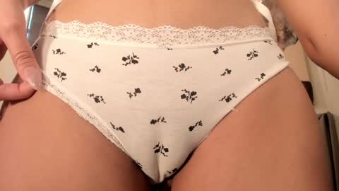 Lu online show from 01/20/25, 03:50