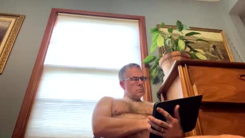 Snapshot of luv2bwatched1966 chatting on 11/09/25, 09:24 luv2bwatched1966 online show from 11/09/25, 09:24