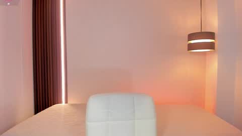 Lu. online show from 10/19/25, 04:07