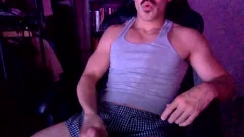 luvrboy77 online show from 08/01/26, 05:40