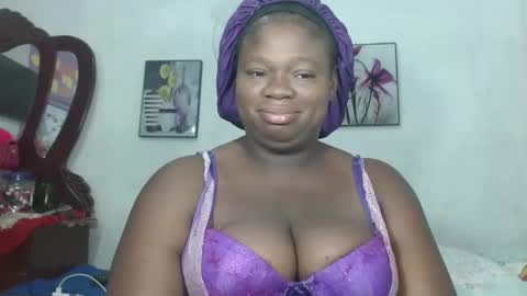 Snapshot of luvsher chatting on 01/03/25, 02:10 Shereena Contact me Sherbunnyboo online show from 01/03/25, 02:10
