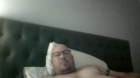 Snapshot of luvtwogodown chatting on 01/22/25, 11:21 luvtwogodown online show from 01/22/25, 11:21