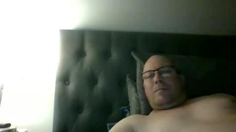 Snapshot of luvtwogodown chatting on 09/20/25, 09:27 luvtwogodown online show from 09/20/25, 09:27