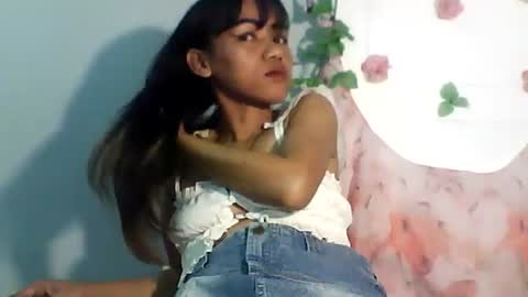 Bee Bee online show from 11/29/25, 05:38