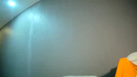 Bee Bee online show from 07/12/26, 02:46