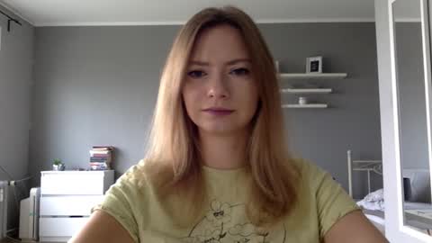 Millie online show from 09/26/25, 03:27