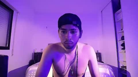 Snapshot of luxanee chatting on 10/18/25, 07:36 luxanee online show from 10/18/25, 07:36